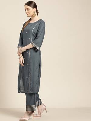 Women's Grey rayon slub embroidered kurta with palazzo & dupatta 2