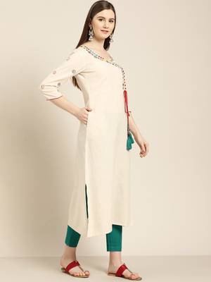 Women's Off white embroidered a line kurta With Solid Pant 2