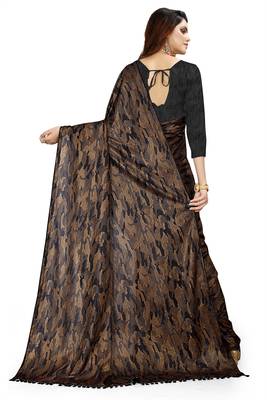 Brown printed lycra saree with blouse 4