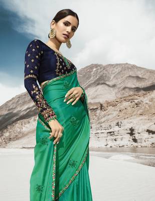 Sea Green Embroidered Silk Blend Saree With Blouse 3