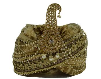 Gold cubic zirconia brooch 2
