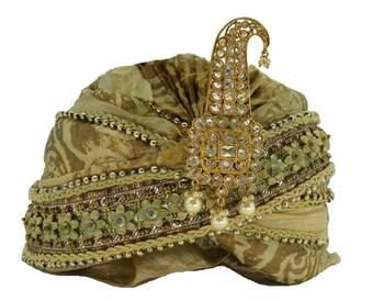 Gold cubic zirconia brooch 2