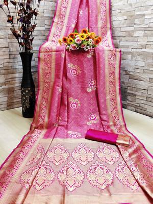 Pink Woven Banarasi Saree With Blouse 1