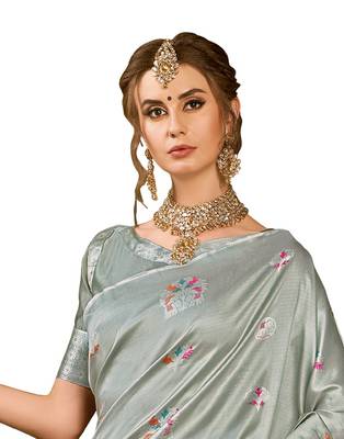 Grey woven kanchipuram silk saree with blouse 2