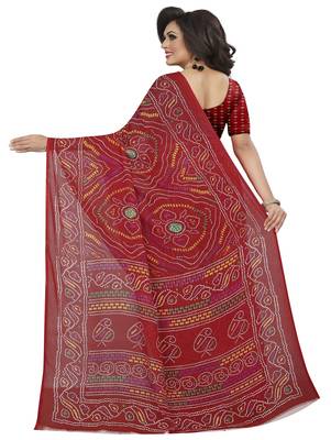 Red printed georgette saree with blouse 3