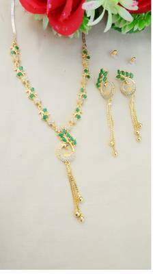 Green necklaces 1