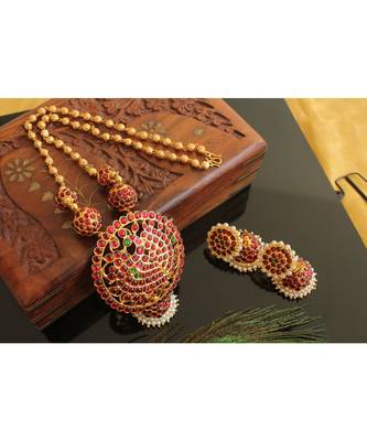 Beautiful Kemp Green Rudra Ball Designer Necklace Set  1