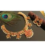 Beautiful Gold Tone Kemp Green Necklace Set 