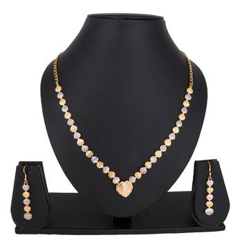 Gold emerald  necklace-sets 1