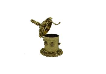 Gold cubic zirconia jewellery-box 3