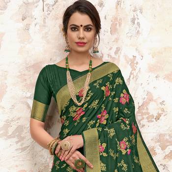 Green woven Silk blend saree with blouse 2