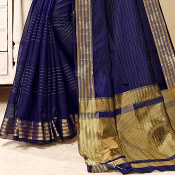 blue woven Silk blend saree with blouse 3