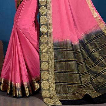 Pink woven Silk blend saree with blouse 3