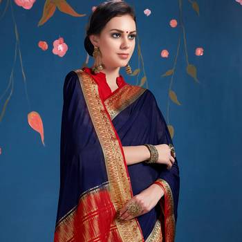 blue woven Silk blend saree with blouse 2