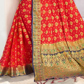 red woven Silk blend saree with blouse 3