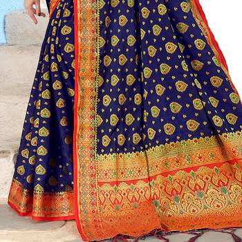 blue woven Silk blend saree with blouse 3