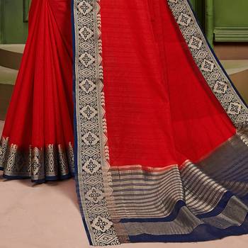 Red woven Silk blend saree with blouse 3