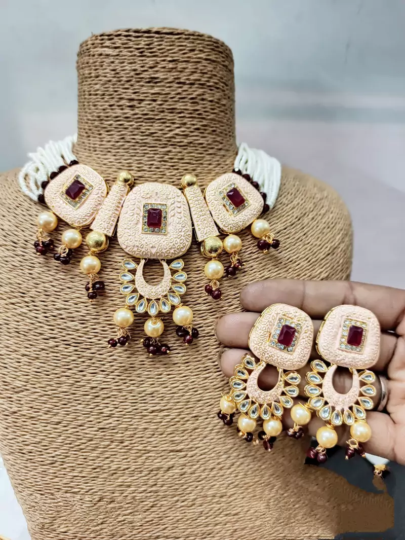 Beige necklaces