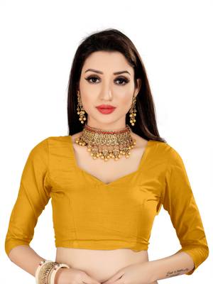 Yellow woven banarasi silk saree with blouse 4
