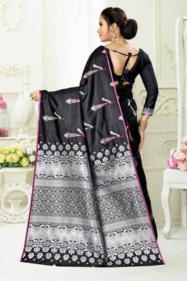 Black woven banarasi silk saree with blouse 3