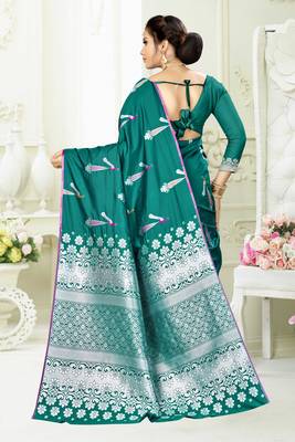 Green woven banarasi silk saree with blouse 3