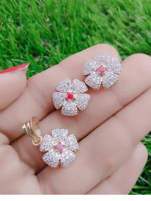 Gold diamond necklaces 1
