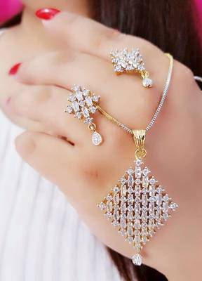 Gold diamond necklaces 1