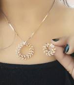 Gold diamond necklaces