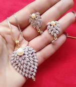 Gold diamond necklaces