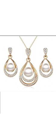 Gold diamond necklaces 1