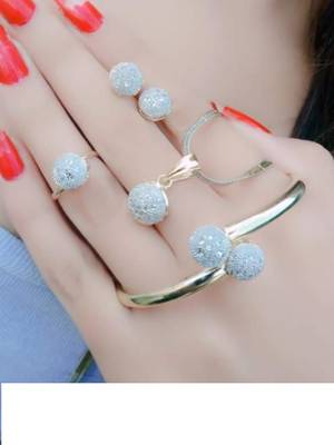 Gold diamond necklaces 1