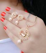 Gold diamond necklaces