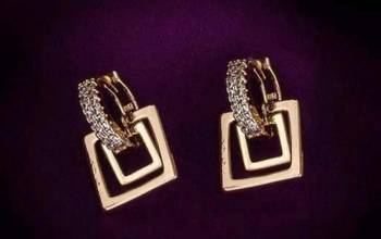 Gold diamond earrings 1