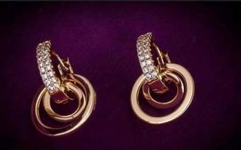 Gold diamond earrings 1