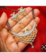 Gold diamond mangalsutra