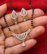 Gold diamond mangalsutra