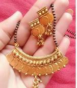 Gold diamond mangalsutra