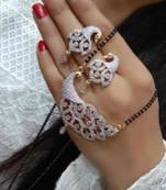 Gold diamond mangalsutra