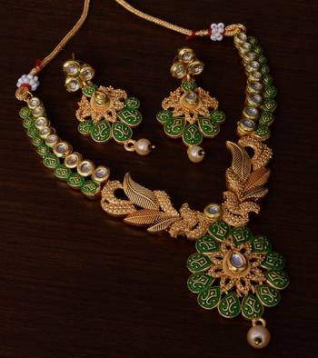 Kundan Embellished Green Meenakari Worked Designer Necklace 317FNN175 1