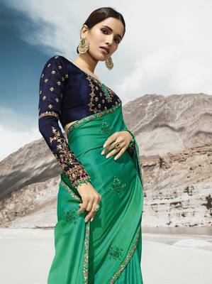 Sea Green Embroidered Silk Blend Saree With Blouse 3