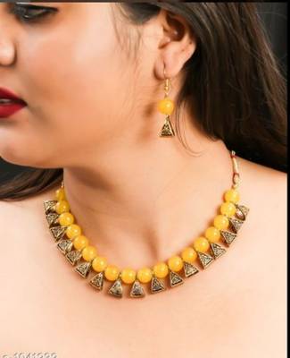 Yellow Pearl Necklaces 1
