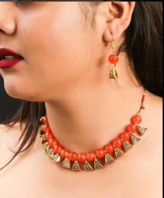 Orange Pearl Necklaces 1
