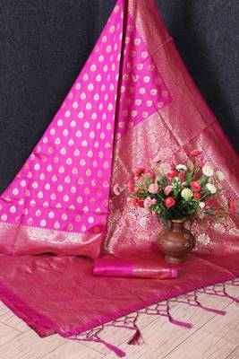 Blushing Pink Jacquard Weaving Saree With Blouse Piece 2