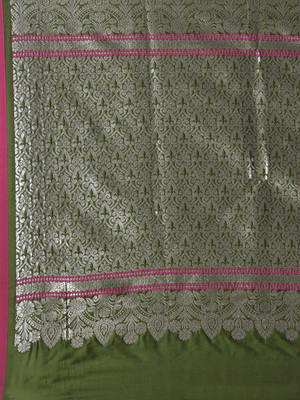 Green woven silk blend saree with blouse 4