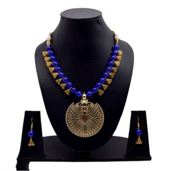 Blue Pearl Necklaces 1