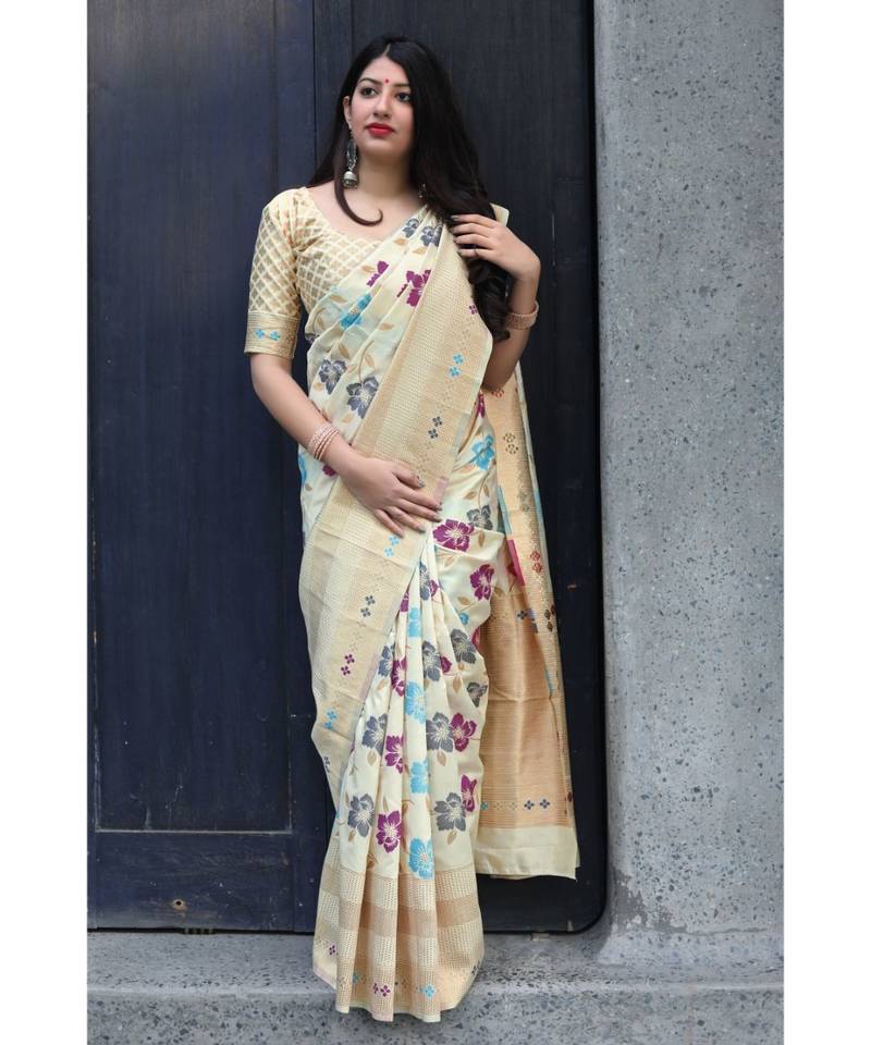 Cream Woven banarasi saree with blouse