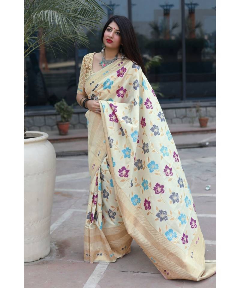 Cream Woven banarasi saree with blouse
