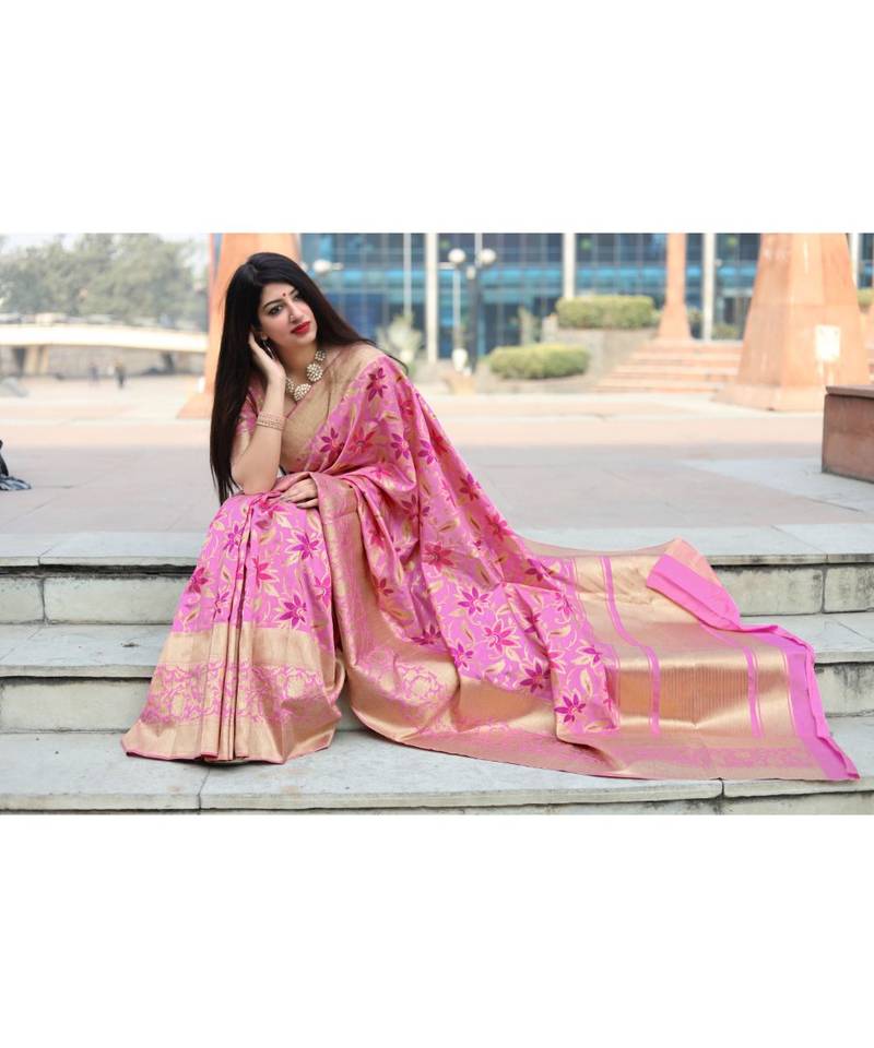Pink Woven banarasi saree with blouse