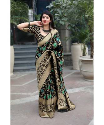 Black Woven banarasi saree with blouse 4