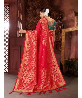 Red Woven banarasi saree with blouse 3
